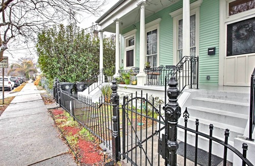 Fairgrounds Apartment | Historic New Orleans Apt. 10 minutes to the French Quarter