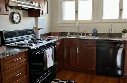 Oak Park Apartment | Historic Oak Park Residence
