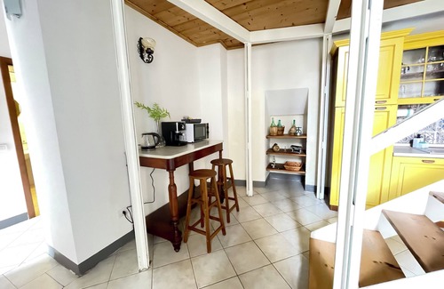 Mologno Apartment | Historic Palazzo Apartment with a large private garden in the old town of Barga.