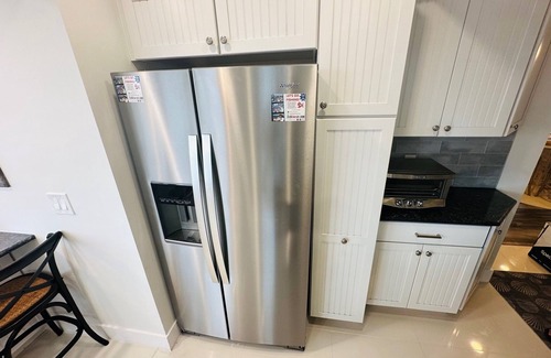 Pass-a-Grille Condo | Historic Pass-A-Grille Gulf Way Beachfront Wi-Fi