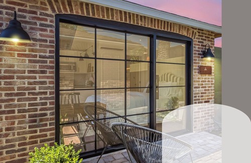 Encanto Cottage | Historic Phoenix's Midtown Carriage House, Downtown {Free Parking}
