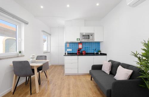 Santa Marinha House | Historic Porto Studio, 2 Min Walk to Douro River