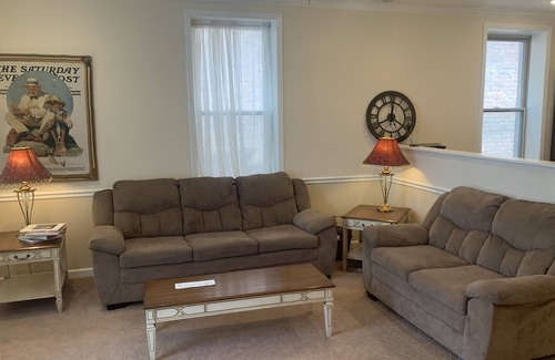Concord Apartment | Historic Private Building w/Deck