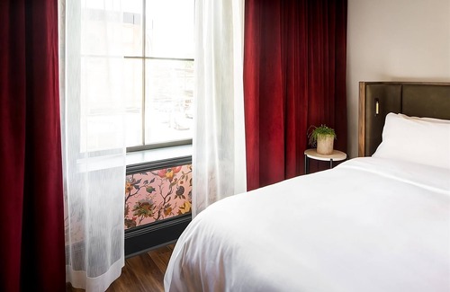 Riverside Hotel | Historic Property with Modern Amenities! Rooftop Bar, Coffeehouse