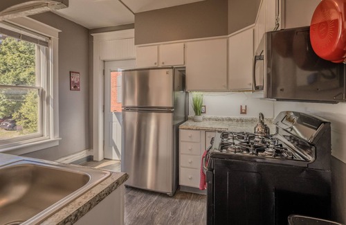 Harrisburg - Hershey Apartment | Historic Riverfront Vintage Gem