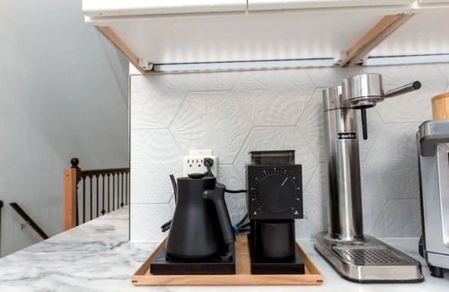 Shaw House | Historic rowhouse in heart of Shaw