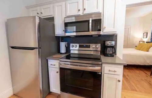 Crestline Heights Apartment | Historic Rushton Loft - Walkable to Highland Park