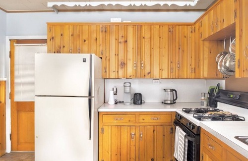 Sea Breeze House | Historic Sea Breeze Getaway Steps to Lake Ontario!