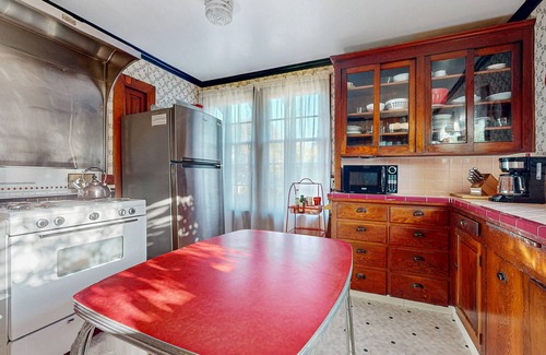 Downtown House | Historic three-bedroom home near shops & restaurants-One block from Humbolt Bay