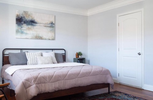 Little Italy House | Historic Townhouse - Heart of Little Italy