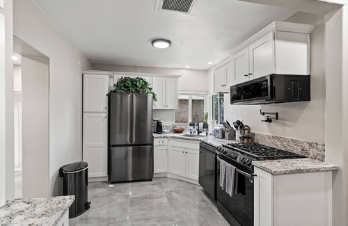 Sam Hughes House | Historic Tucson 4BR/2BA in Sam Hughes, 4BR/2BA Historic Sam Hughes