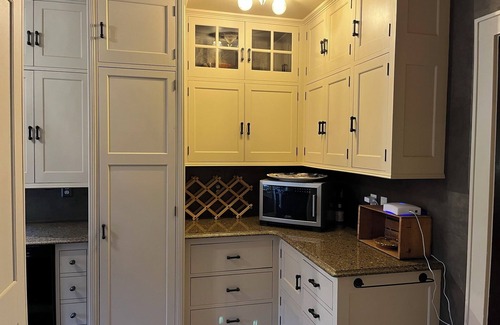 Sioux Falls House | Historic Twin Tudors Inn Southeast Room (KP1400SE)