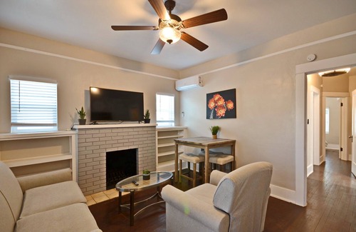 West University Apartment | Historic University Blvd 2BR - #16 - Free Parking