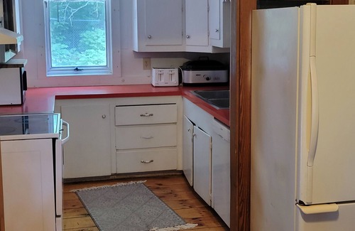 Bryant Pond House | Historic Victorian home sleeps up to 30 guests!