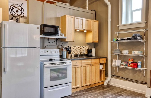 Sheridan Apartment | Historic Western: Triple Suite Retreat