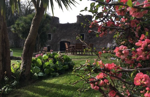 Cremyll Cottage | Historical Cottage with Castle Wall Entrance Gates and Victorian Walled Gardens