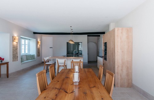 Brackley Other | Historical farmhouse in 6 acres of grounds with games rooms and modern amenities