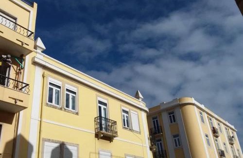 Santa Engracia Apartment | Historical Flat Design