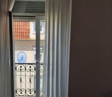 Santa Engracia Apartment | Historical Flat Design