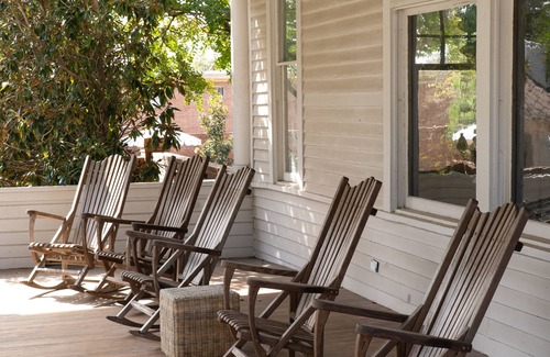 Austin Ave. House | Historical home in downtown Waco built to host the dreamiest stay!