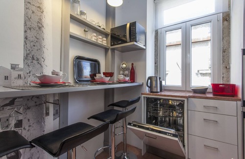 Encarnacao Apartment | Historical Lisbon Apartment