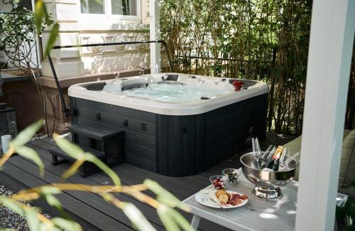 Freiburg im Breisgau House | Historical Luxury Homes - Stadtvilla mit Jacuzzi und Garten