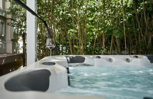 Freiburg im Breisgau House | Historical Luxury Homes - Stadtvilla mit Jacuzzi und Garten