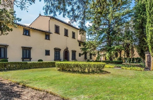 Montespertoli Villa | Historical private villa in Chianti for up to 10guests one step from Florence