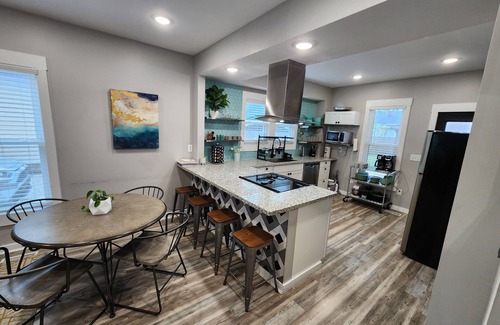 Wichita House | Historically Luxurious Delano