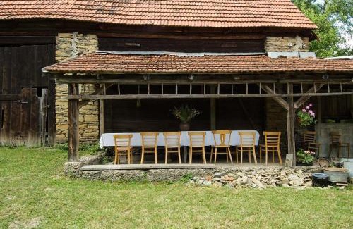 Kladeruby Apartment | Historický zemědělský dvůr Kladeruby