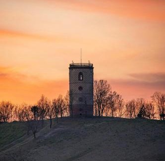 Rosignano Monferrato House | Historischer Turm Mit Blick Auf Den Monferrato