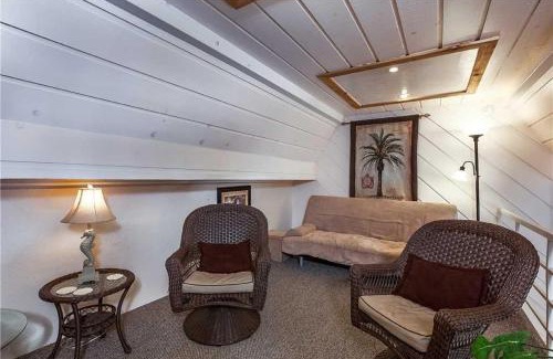 Spanish Grant House | Hit the Beach