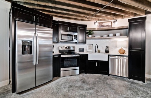 Fayetteville House | HJ's Silos