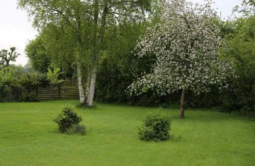 Skovbyballe Villa | Hjemlig idyl nær strand og by