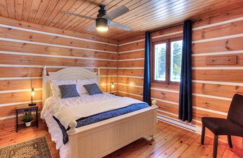 Riviere-Rouge Ski Chalet | Hjort cottage - 4 Bedrooms 9 people 2 bathrooms