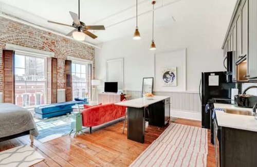 Galveston House | HML Strand Studio #301