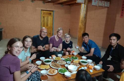 Quan Ba House | Hoàng nam Homestay