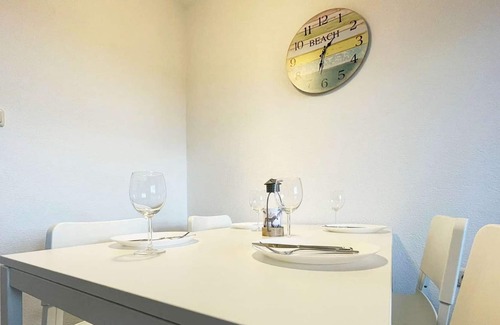 Groß Stieten Apartment | HÖ01 large apartment with dryer and washing machine