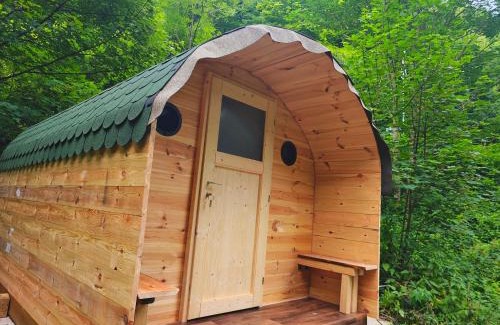 Kirchensittenbach Other | Hobbit Hütte am Bach ohne Bettwäsche
