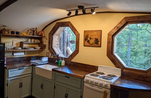 Stanton Cottage | Hobbit Hollow near Red River Gorge w/ Hot Tub