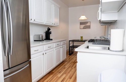 Hoboken Apartment | Hoboken Haven – Heart of town!