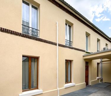 Le Pre-Saint-Gervais Apartment | Hoche Apartment - PSG