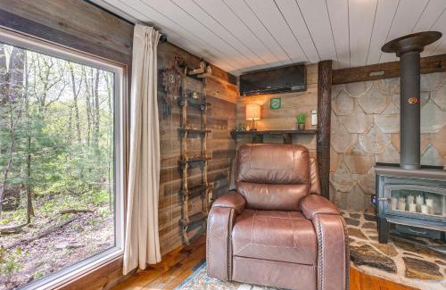 Laurelville House | Hocking Hills Social Distance Cabin with Hot Tub