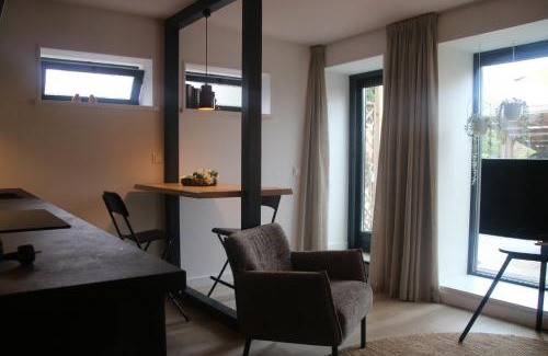 Woudrichem Apartment | Hoeve Altena Barn