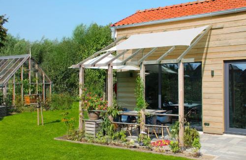 Woudrichem House | Hoeve Altena Cottage