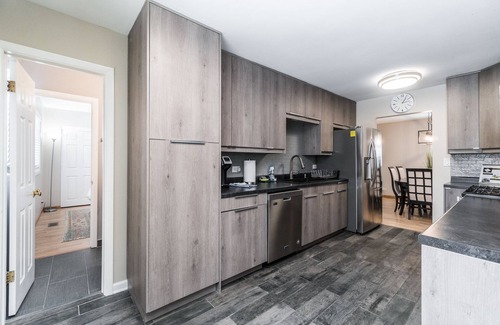 Schaumburg House | Hoffman Estates FHS Rental