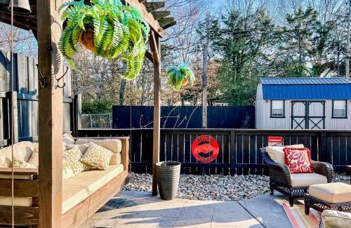 Fayetteville House | Hog Heaven