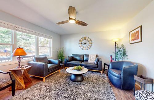 Fayetteville House | Hog Heaven