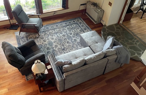 Oxford House | Hogan Pond Chalet
