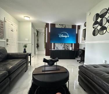 Orchid Lake Village House | Hogar